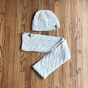 North Face Unisex Scarf and Hat